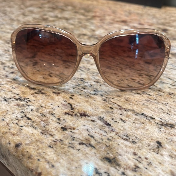 Coach sunglasses - Picture 3 of 5